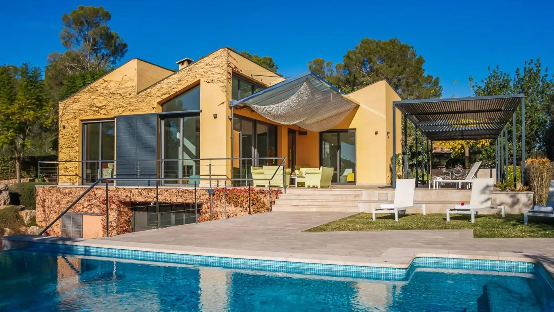 Villa In Mallorca With Infinity Pool & Beaches Sencelles