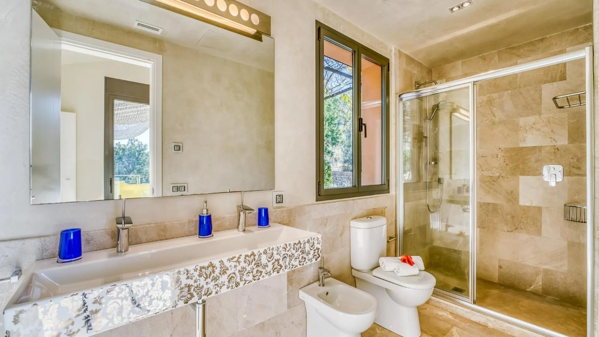 Villa In Mallorca With Infinity Pool & Beaches Sencelles